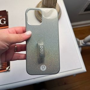 Brand new iPhone 12 loopy! Never been used. Ordered the wrong size by mistake.